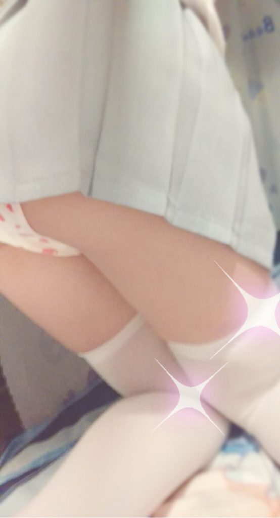 網紅嫩妹吃貨少女希希醬收費視圖合集（140P/1V/83M）