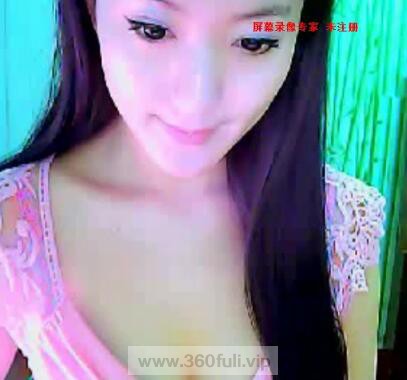 133R-騷女白色妖娆露臉誘惑舞蹈BB特寫大秀