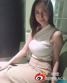 雖然是90後 但非常有少婦韻味深受中年男性喜愛的高挑女神-松下紗栄子